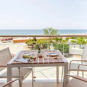 https://apartamento-frente-al-mar-luz-y-aire-puro.hotelaalgarve.com